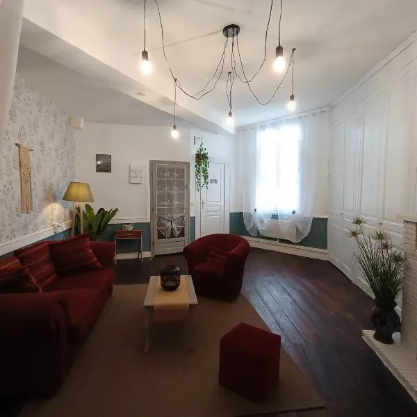 Le Liberté appartement privatif, hotel v destinaci Saint-Léonard-de-Noblat