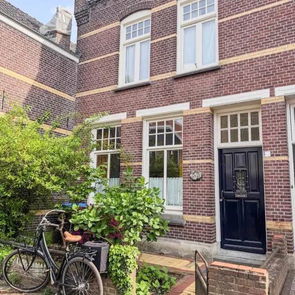 Sfeervolle vooroorlogse woning nabij centrum, hotel in Eindhoven