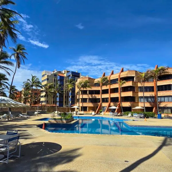 Tucacas, Frente al Mar, Balcon, Piscina y Playa Privada, hotel v destinaci Tucacas
