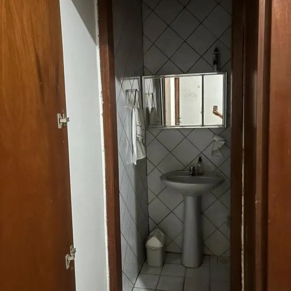 Quarto Centro de Palmas ao lado da JK, ξενοδοχείο σε Palmas