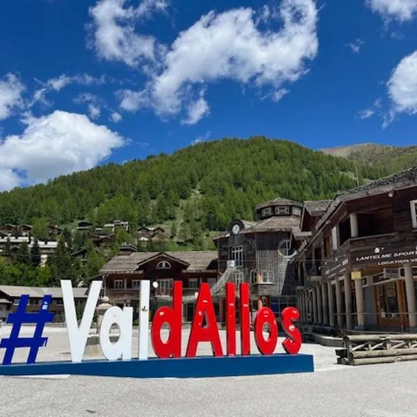 FOUX D ALLOS Piscine 6 personnes, hotel v destinácii Allos