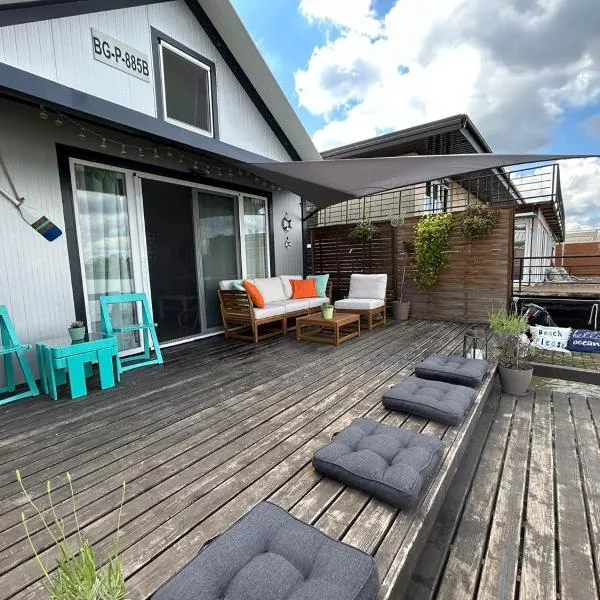 Splav Casa Luna, hotel en Ostružnica