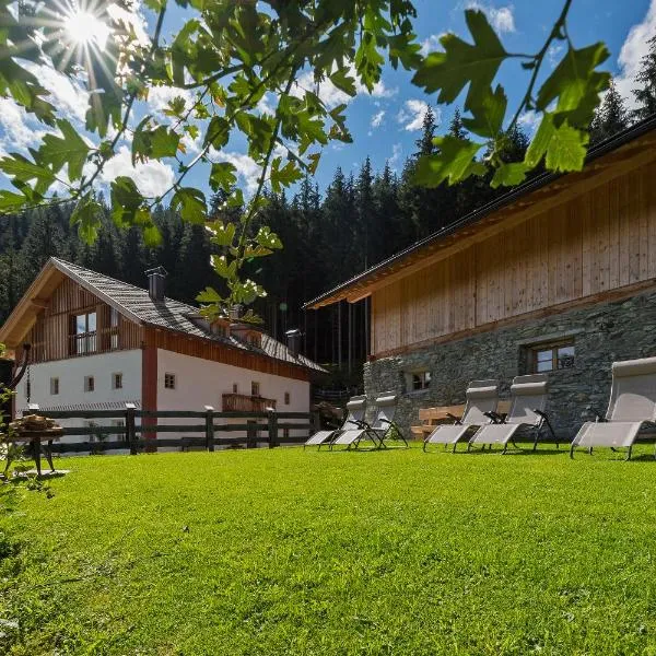 Silentium Dolomites Chalet, hotel u gradu 'Monguelfo'