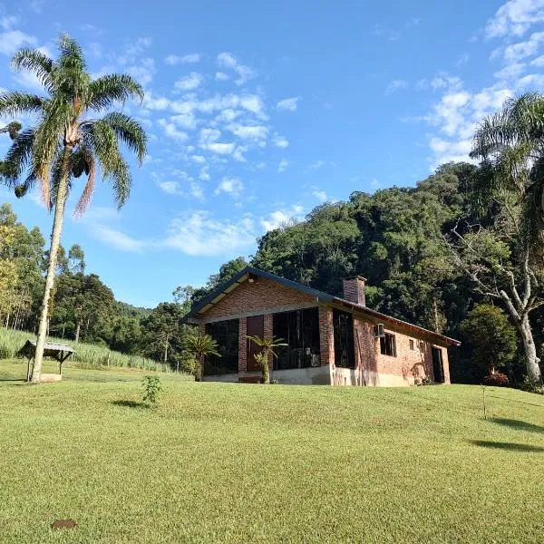 Refúgio da Família Koch - casa de campo, hotel in Sinimbu