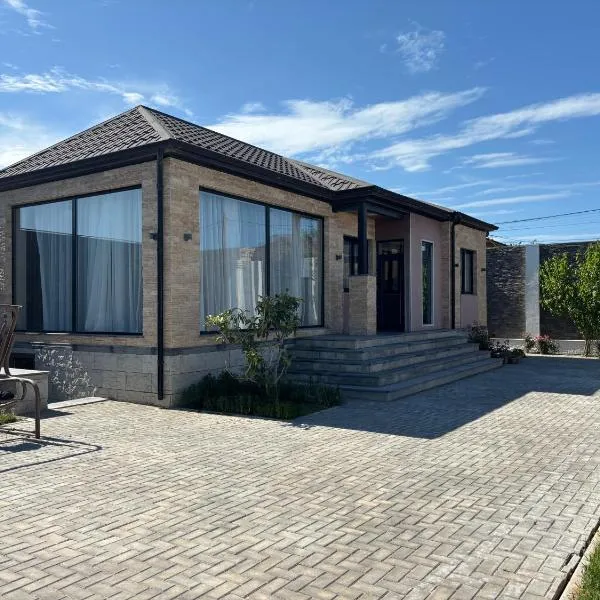 PoolSummerHouse, khách sạn ở Baku