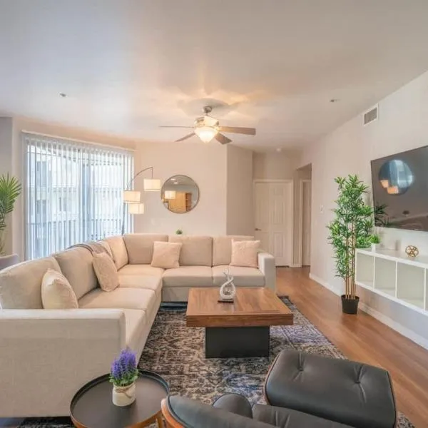 Luxurious 3BD - Gym, W-D, Parking - Sleeps 8, hotel a Tempe