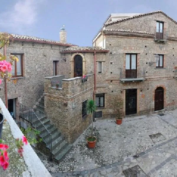 b&b La casa di Ely, hotel en Sorbo San Basile