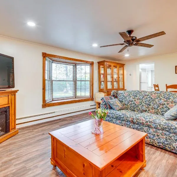 Pet-Friendly Little Egg Harbor Home with Fenced Yard, hotel in Little Egg Harbor Township
