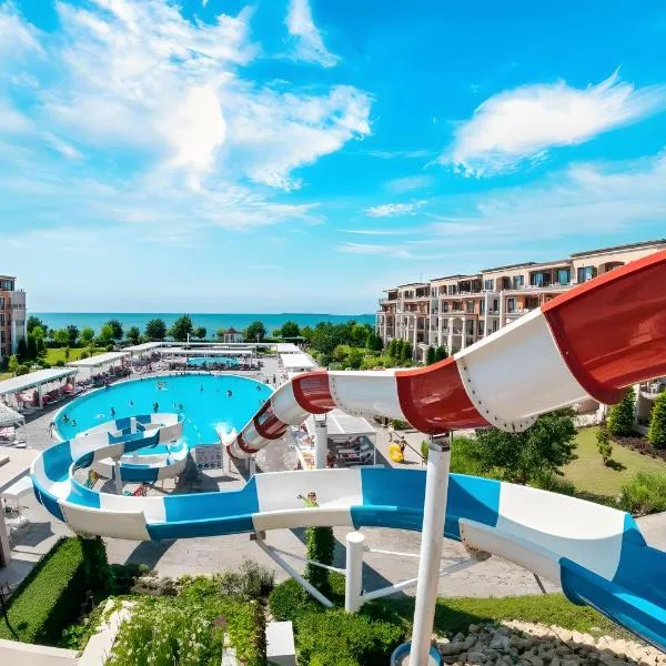 Premier Fort Beach Apartment with Pool & Sea View, hotel in Sveti Vlas