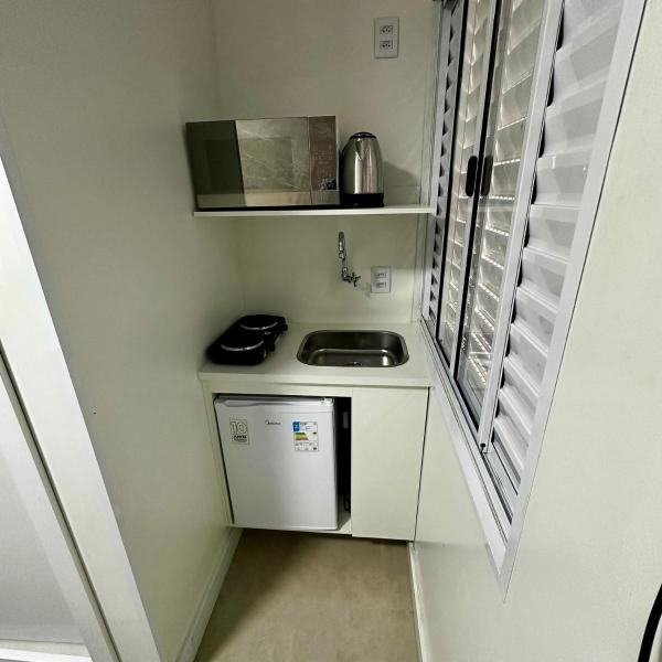 Loft Lux SM Chapecó | Compacto e Aconchegante com Ar, Cozinha e Smart TV - Foto 2