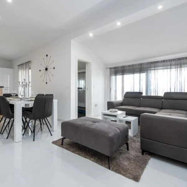 Apartmant Shine Luxury, hotel v destinácii Maslenica