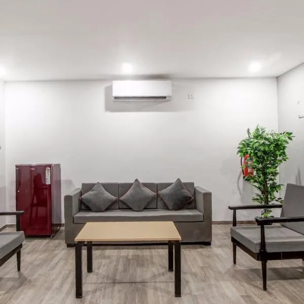Super Townhouse RCC Majestic 397 LB Nagar, hótel í Hyderabad