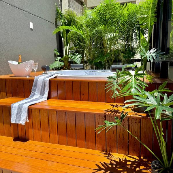 Icon Apartment with Private Jacuzzi and Balcony