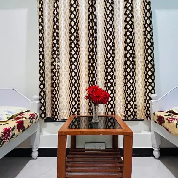 Keshari Stay Inn - Hotel & Hostel, hotel en Sāgar