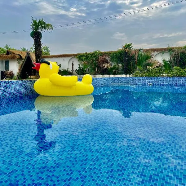 Left Bank La Vie Pool Resort, hotel in Shanghai