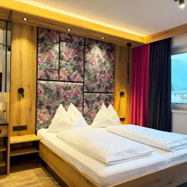 first mountain Hotel Zillertal, hotel v destinaci Aschau
