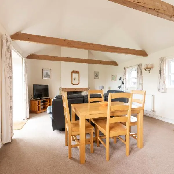 Buckingham Cottage - Lancombes House โรงแรมในPowerstock