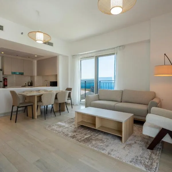 Yas Island 3BR plus Maid Pool, Gym, Near SeaWorld & Ferrari World, hotel a Abu Dhabi