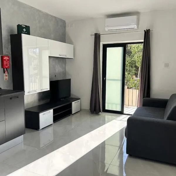 Brand new apartment in Paceville, St Julians, hotel in St Julian's