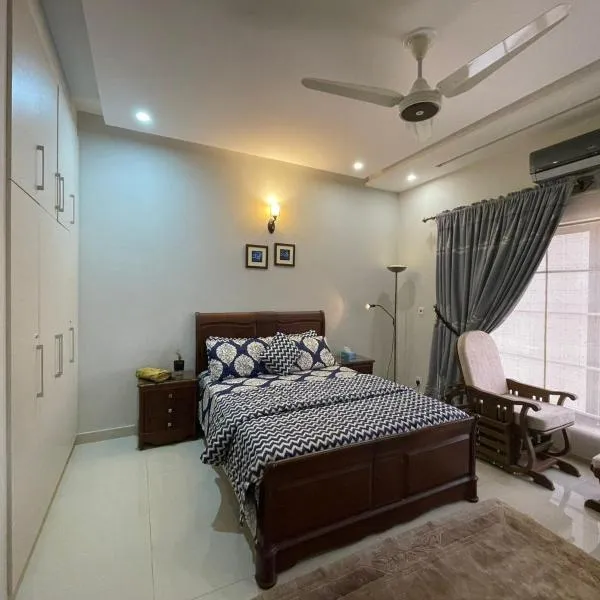 Scenic Cozy Retreat in Islamabad, hotel in Islamabad