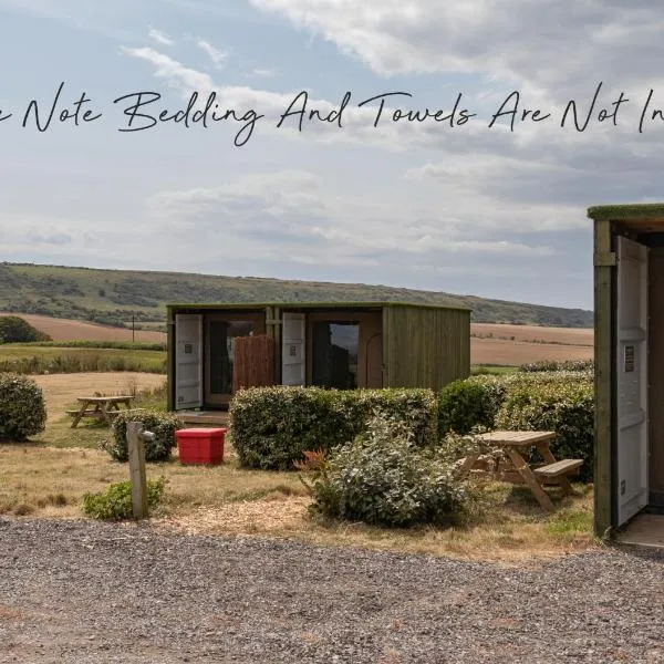 2 Hares Hideout, Camp Tapnell, hotel in Yarmouth