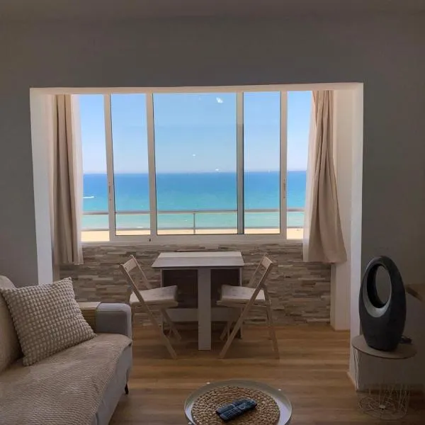 Empuriabrava apartment, sea view, ξενοδοχείο σε Empuriabrava