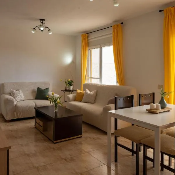 3BR Chalet Valley Moon-Seaviews, Terrace & Parking, hotelli kohteessa Breña Alta