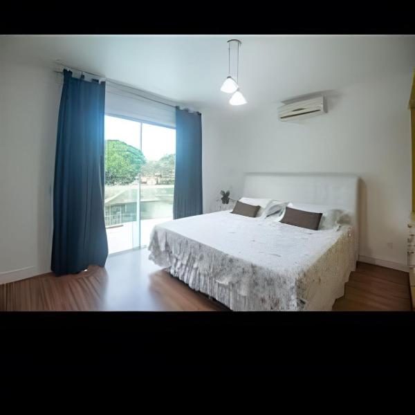 Magnífica Casa com Piscina - Foto 2
