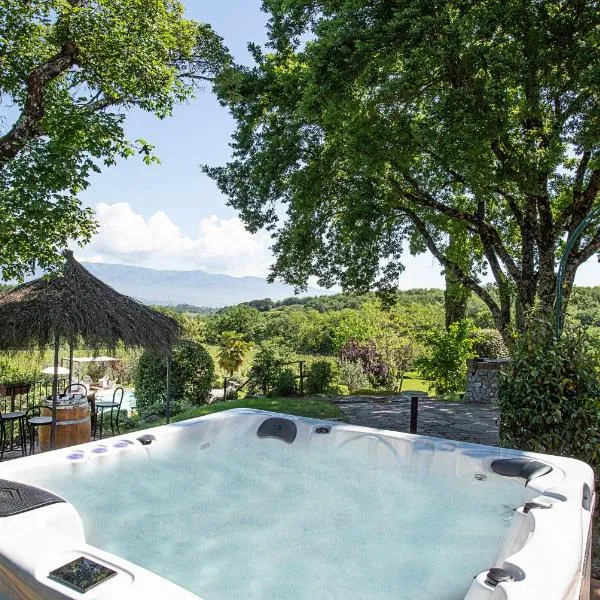 Panoramic Chianti Villa Pool Jacuzzi & Private Park, hotel u gradu 'Cavriglia'