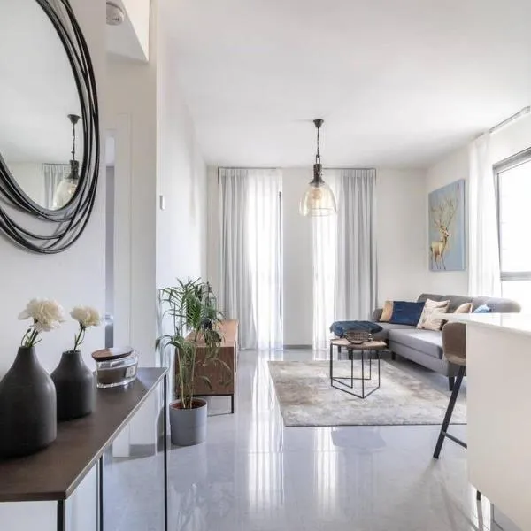 Comfortable and new flat in city center, hotel in Jerusalem