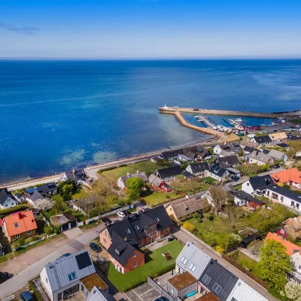 NEW Stylish Coastal Retreat, 1 Min to the Ocean, hotel em Lerberget