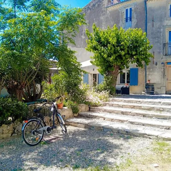 Gîte Plaissan- Chez Laure&Marc – hotel w mieście Plaissan