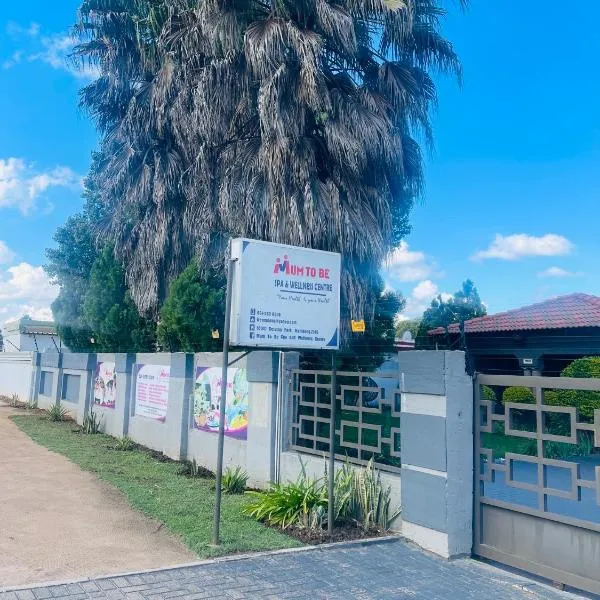 M2B guest lodge - Mum to be spa, hotel in Mahikeng
