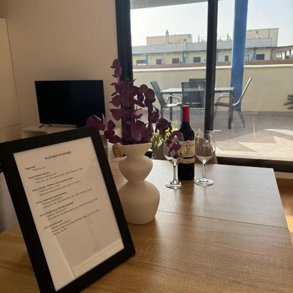 Apartamento y ático en Tomares, Sevilla, готель у місті Томарес