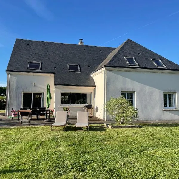 Maison à louer, hotel in Yèvres