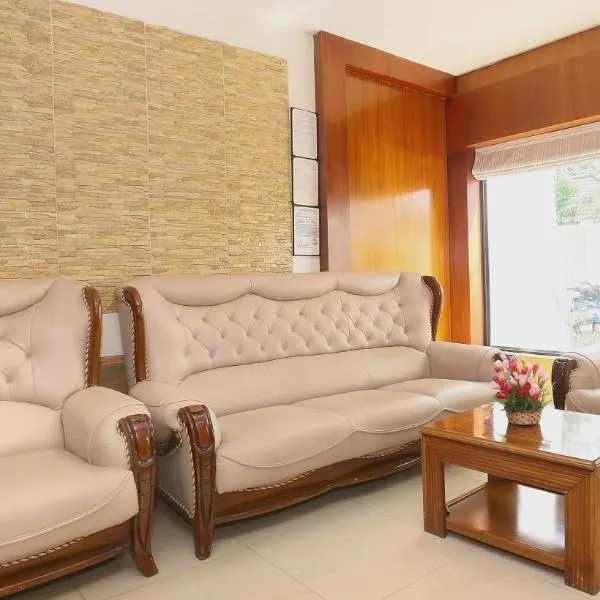 Super Townhouse Dona Castle, hotel v destinaci Kollam