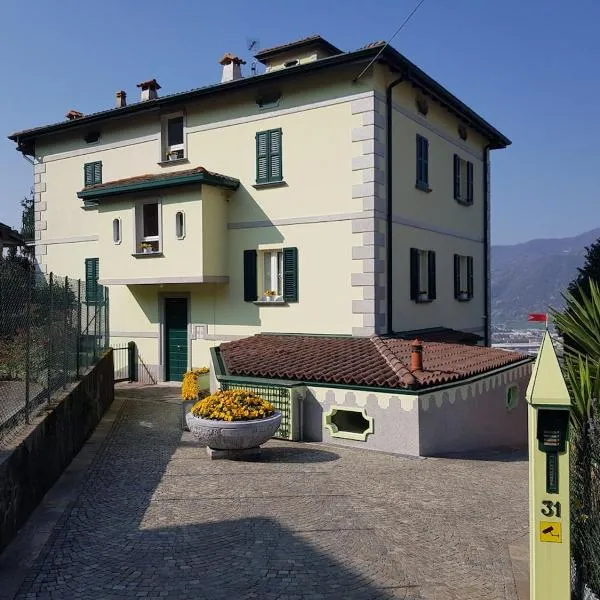 Il Palazzo apartment with a view of the lake and nature, hotel v destinaci Calolziocorte