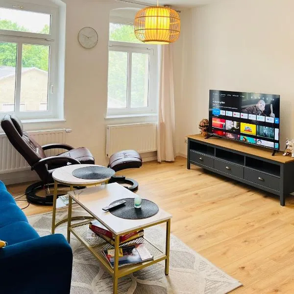 Twenty Five Apartment bei Dresden - free Parking, Massage-Stuhl, Netflix & Coffee Machine, hotel v destinaci Heidenau