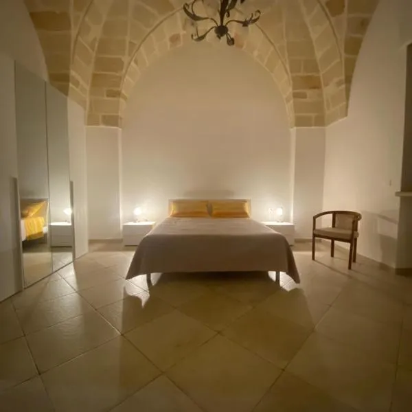 Sunflower holiday home, hotel a Brindisi