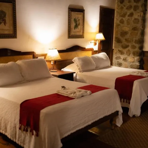 The Lodge & Spa at Pico Bonito, hotel v destinaci El Pino