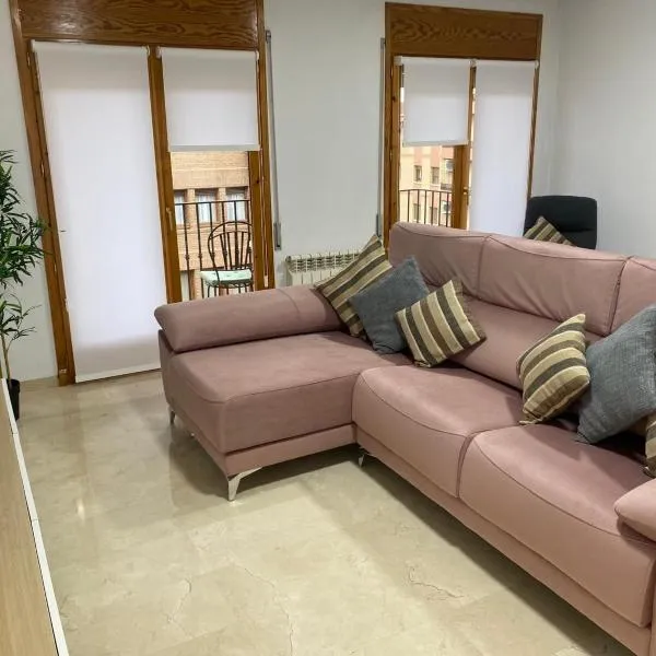 Apartamento Marisol, hotel v destinaci Alcañiz