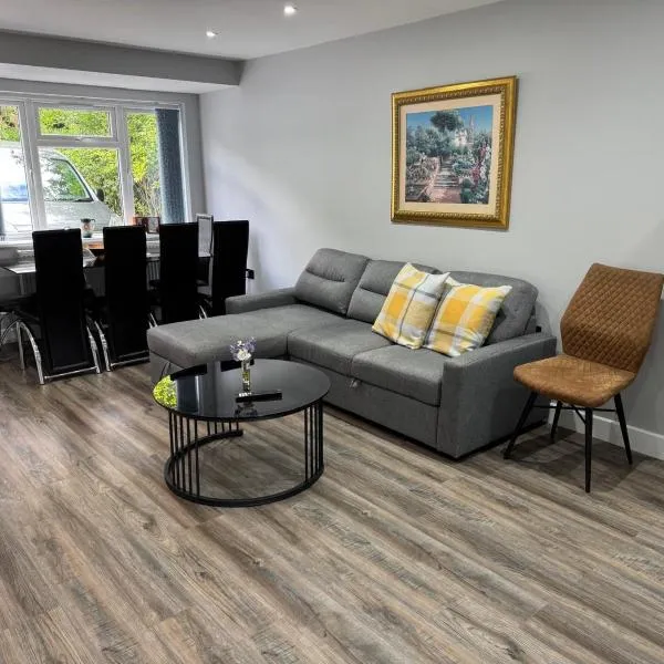 Near Birmingham - Stylish and Peaceful - Private Parking, hotel v Birminghamu