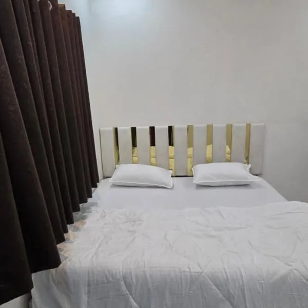 Shree Shiv bhakt niwas, hotel en Tuljapur