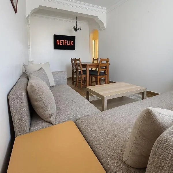 Casablanca Beautiful and Tranquil Family Apartment, hotel v destinaci Casablanca
