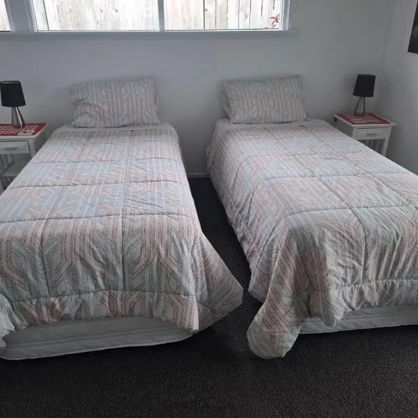 Private room with ensuite, hotel v destinaci Cable Bay