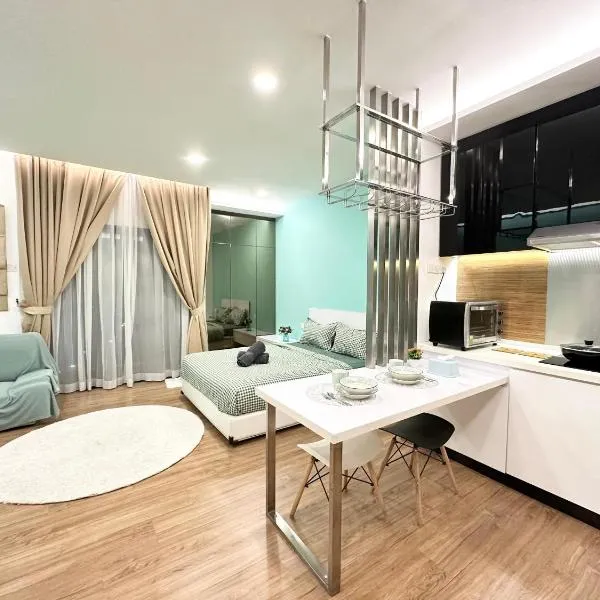 Symphony Tower - Studio, High Floor, Self Check in, Free Parking, Free Netflix, 200mbps WIFI WIFI, hotel v destinaci Seri Kembangan