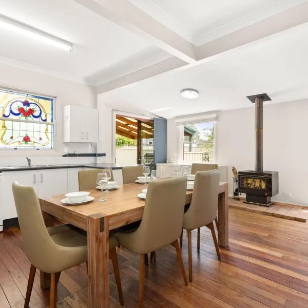 Campbell's Cottage by Experience Jervis Bay, hotel sa Huskisson