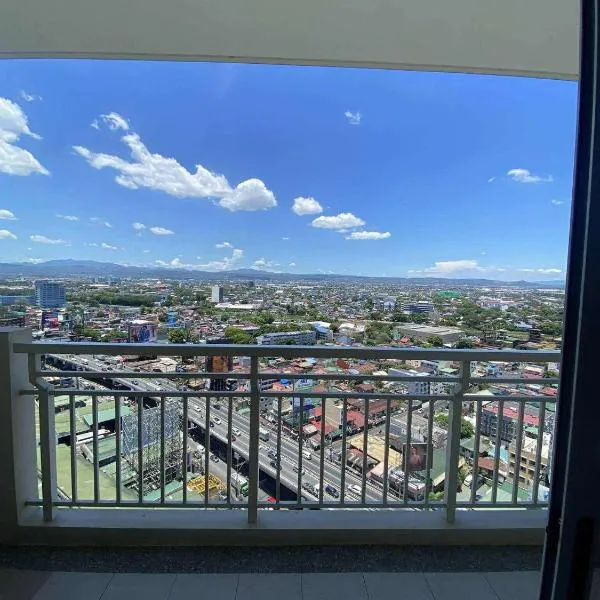 Manila में, होटल Family-Ready Skyline Retreat near BGC with Free Parking