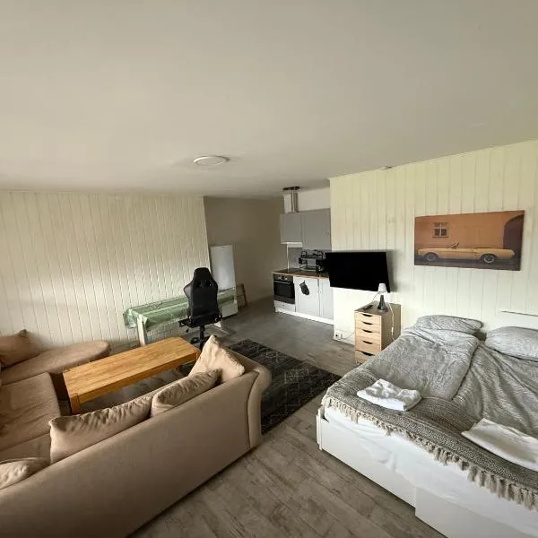 Leinesfjord Ägotskaret studio, hotel i Steigen