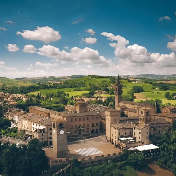 Little Home Italy, hotel in Castelvetro di Modena